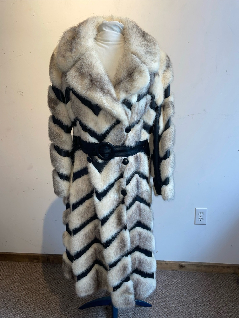 Rajac Vintage fur leather chevron coat 1970’s - Picture 3 of 10